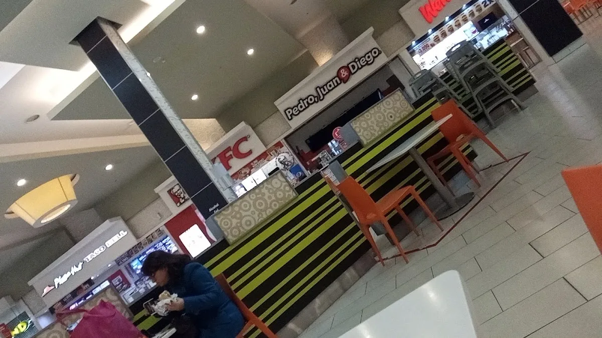 Mall Plaza Tobalaba