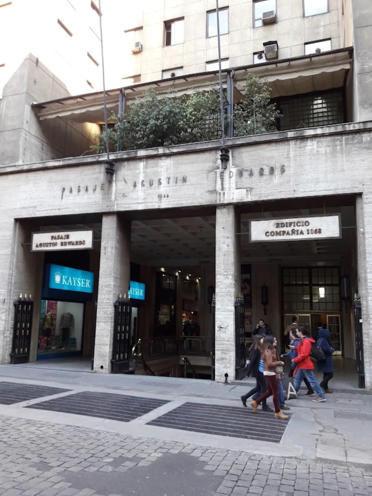Galería Agustín Edwards