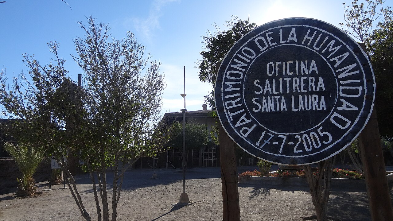 Oficinas Salitreras de Humberstone y Santa Laura